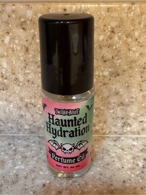 Twisted Allure Haunted Hydration Perfume Oil - New